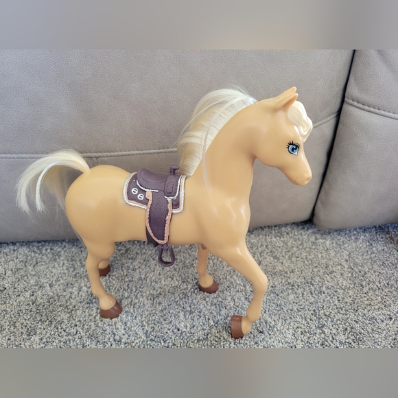 Barbie horse - Picture 1 of 4